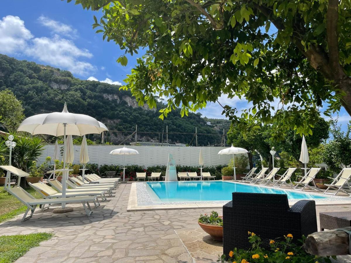Casa Sorrento, Immerso Nel Verde A Pochi Passi Dal Centro Buitenkant foto