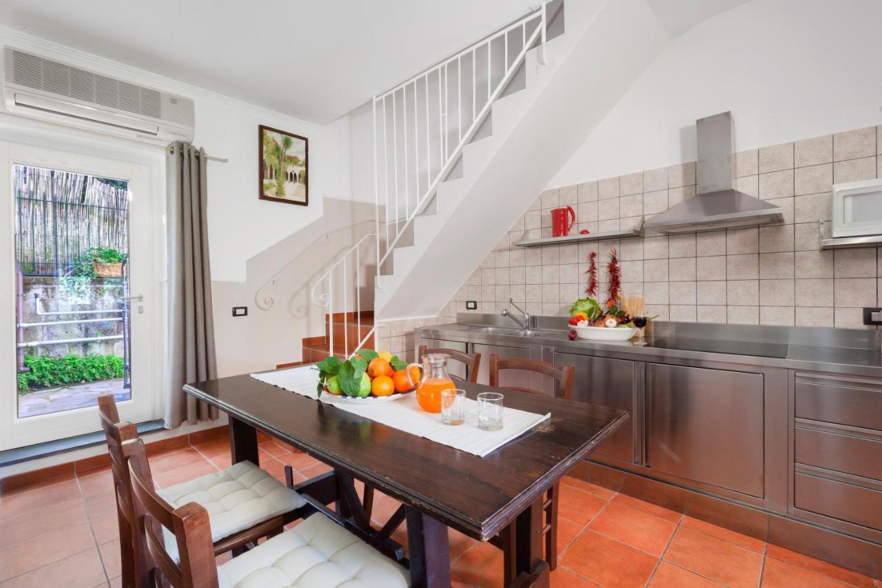 Casa Sorrento, Immerso Nel Verde A Pochi Passi Dal Centro Buitenkant foto